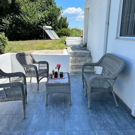 Efis & Michaelas House! Διαμέρισμα Δανίλια