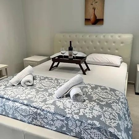 Apartamento Efis & Michaelas House! Danilia